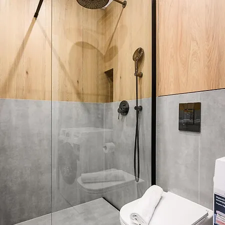 Shortstaypoland Srodziemnomorska B145 Warsaw