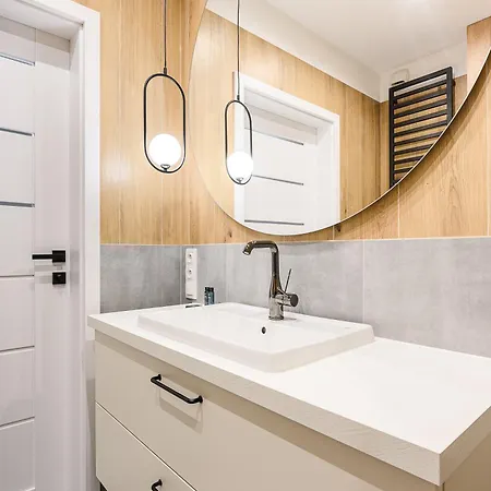 Shortstaypoland Srodziemnomorska B145 *