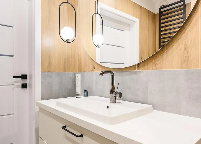 Shortstaypoland Srodziemnomorska B145 *